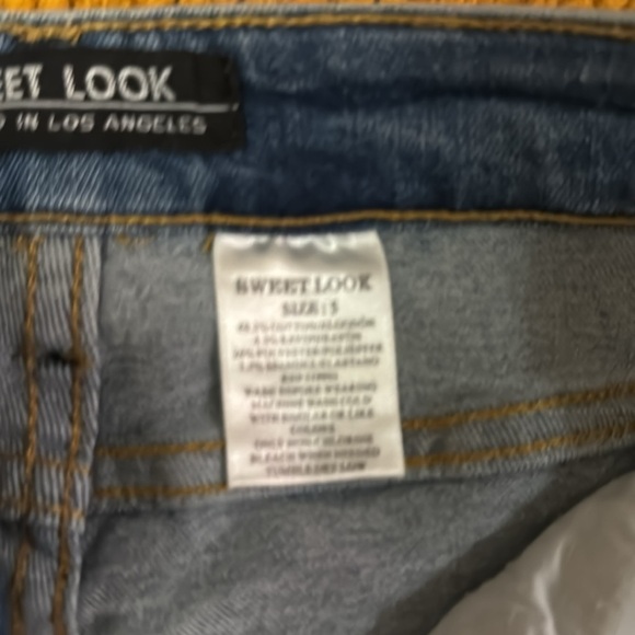 Juniors Sweet Look Skinny Jeans - Picture 3 of 4